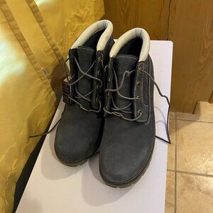 Timberland Chukka Boots for Women, Blue, 9.5 W